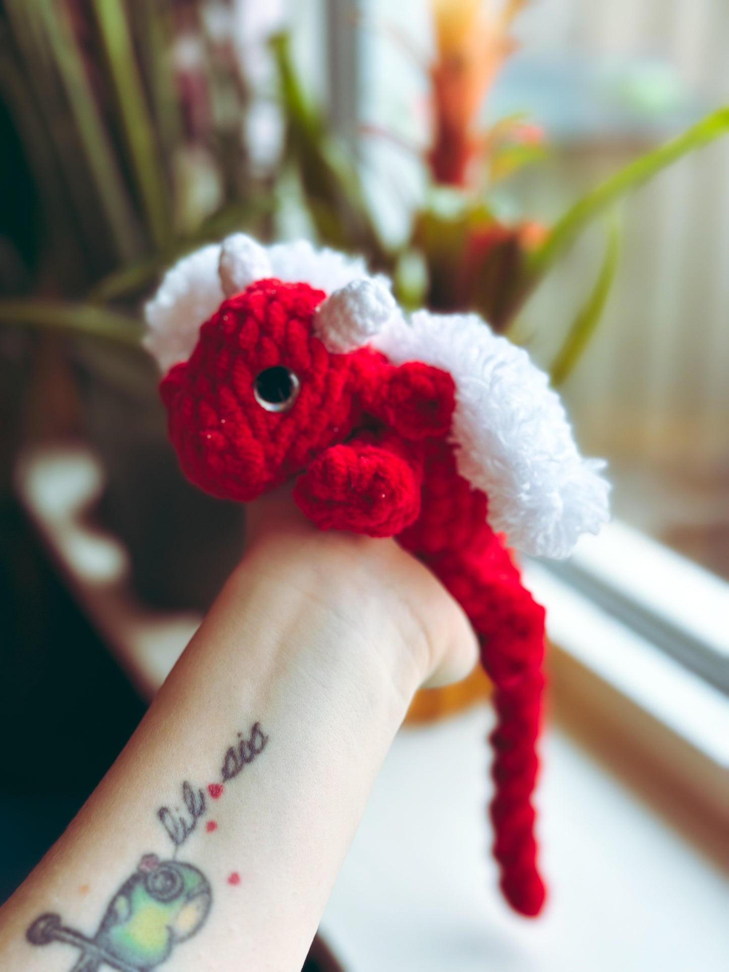Baby Dragon Snuggler in Egg ๐