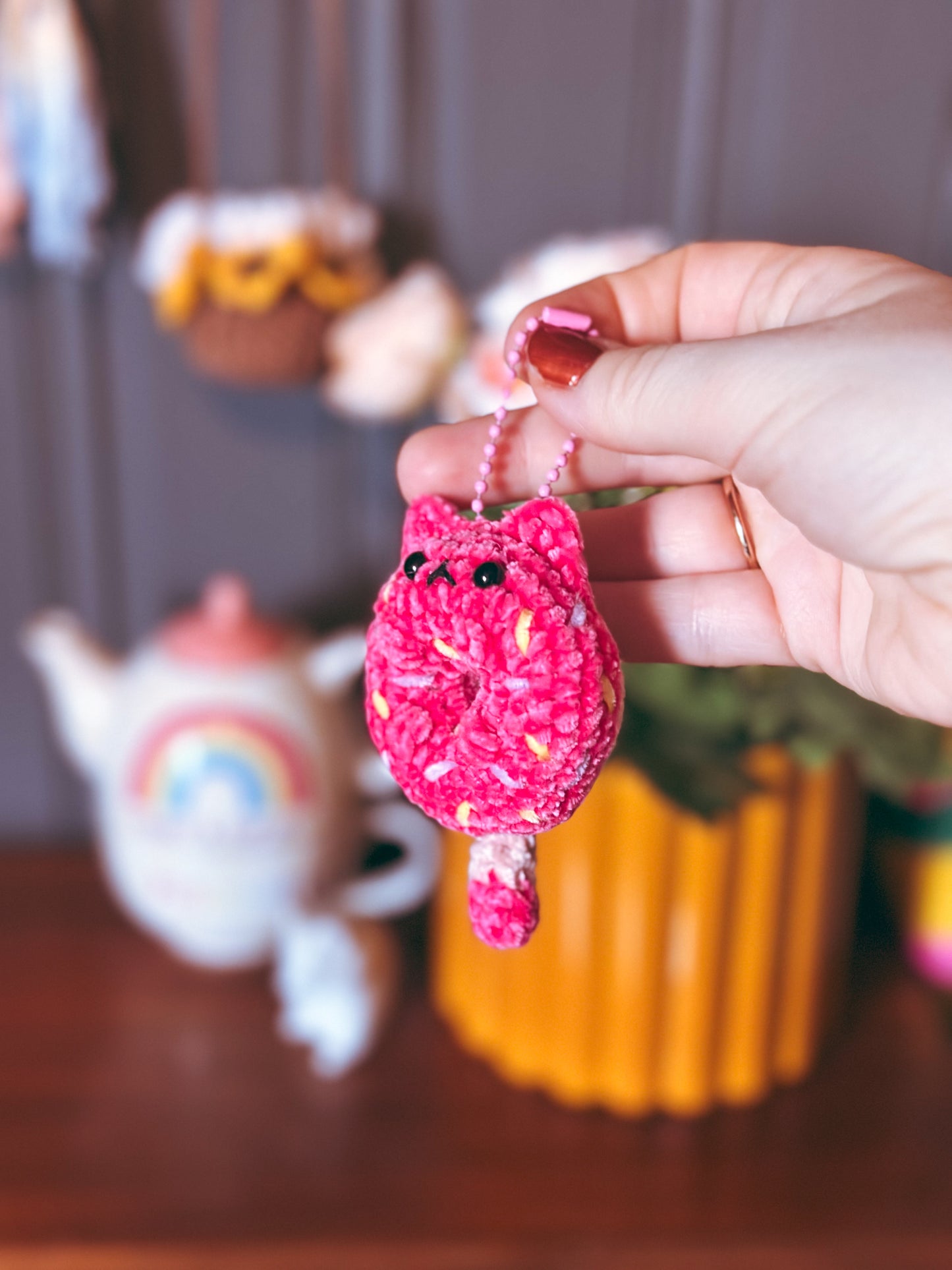 The Meow-nut Charm – Crochet Donut Cat Bag Accessory 🍩🐱
