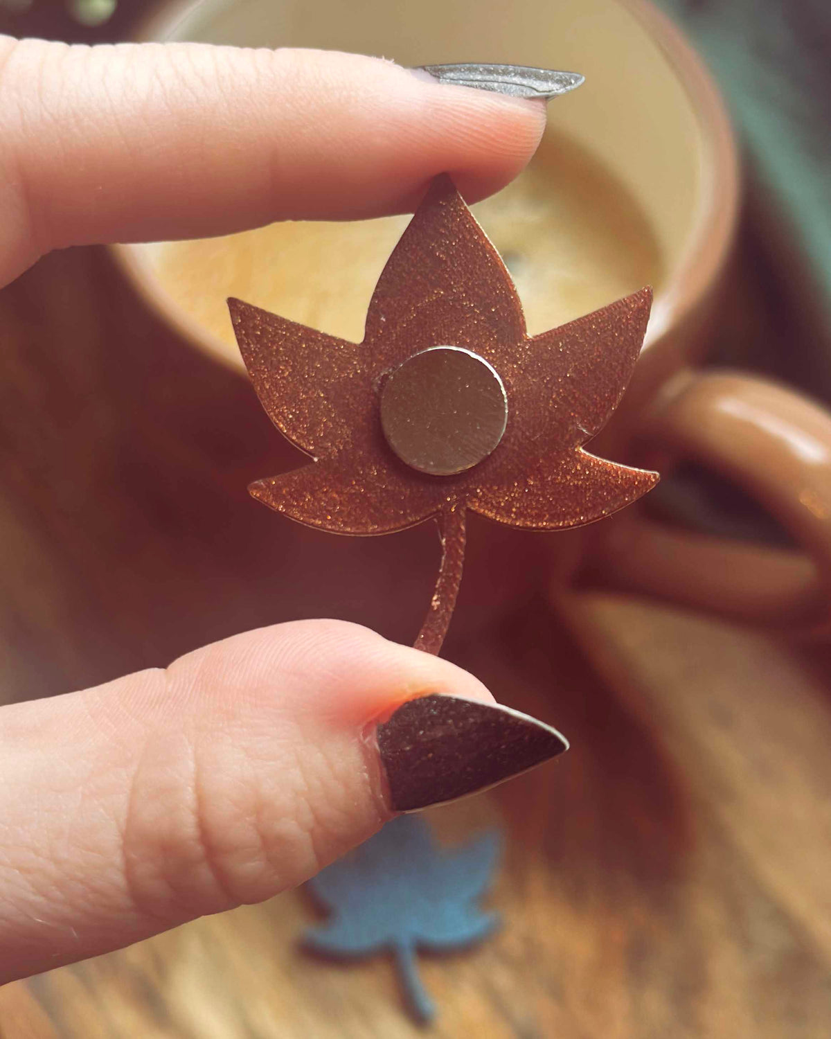 Fall Leaf Needle Minder