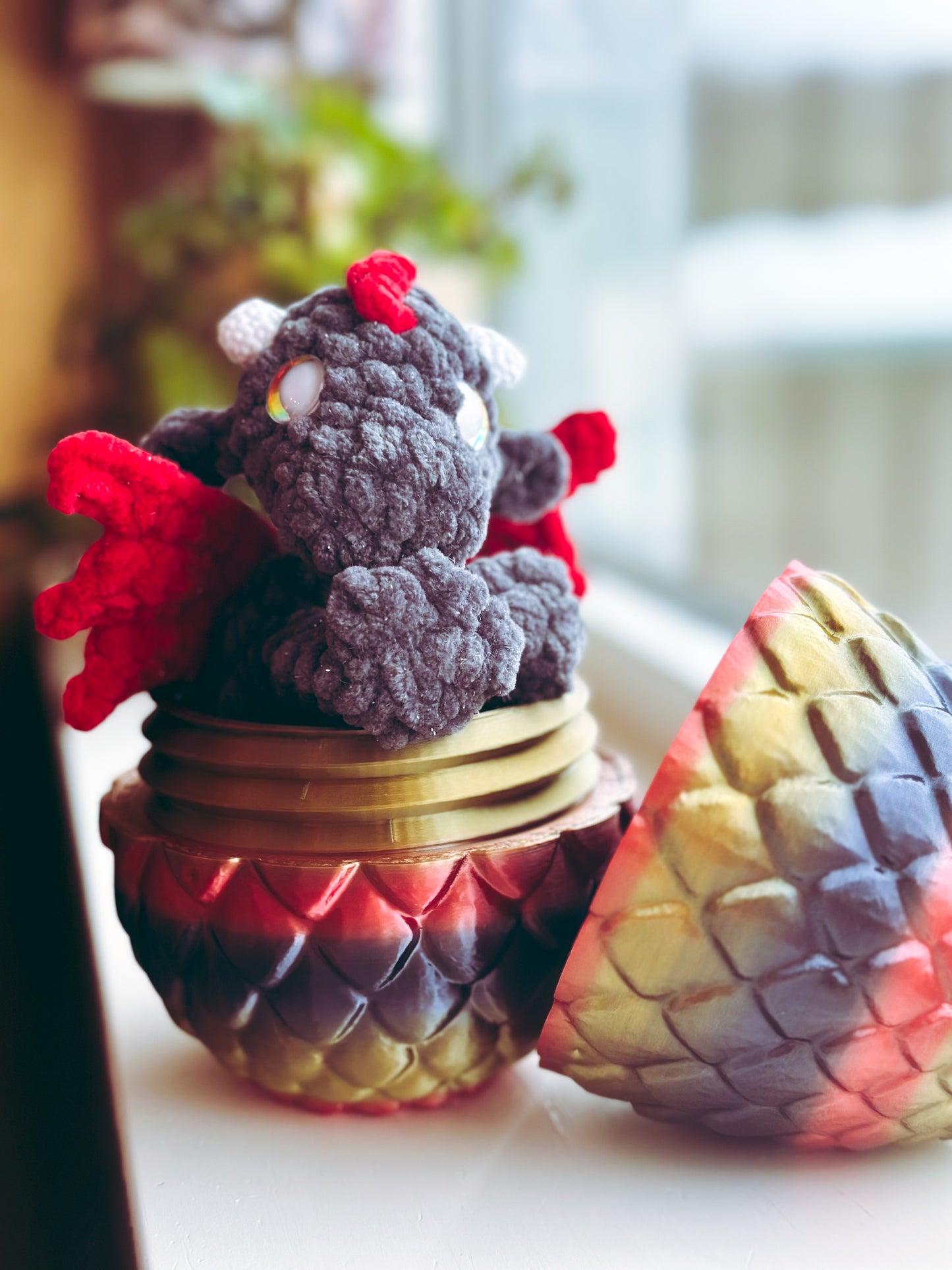 Baby Dragon Snuggler in Egg ๐