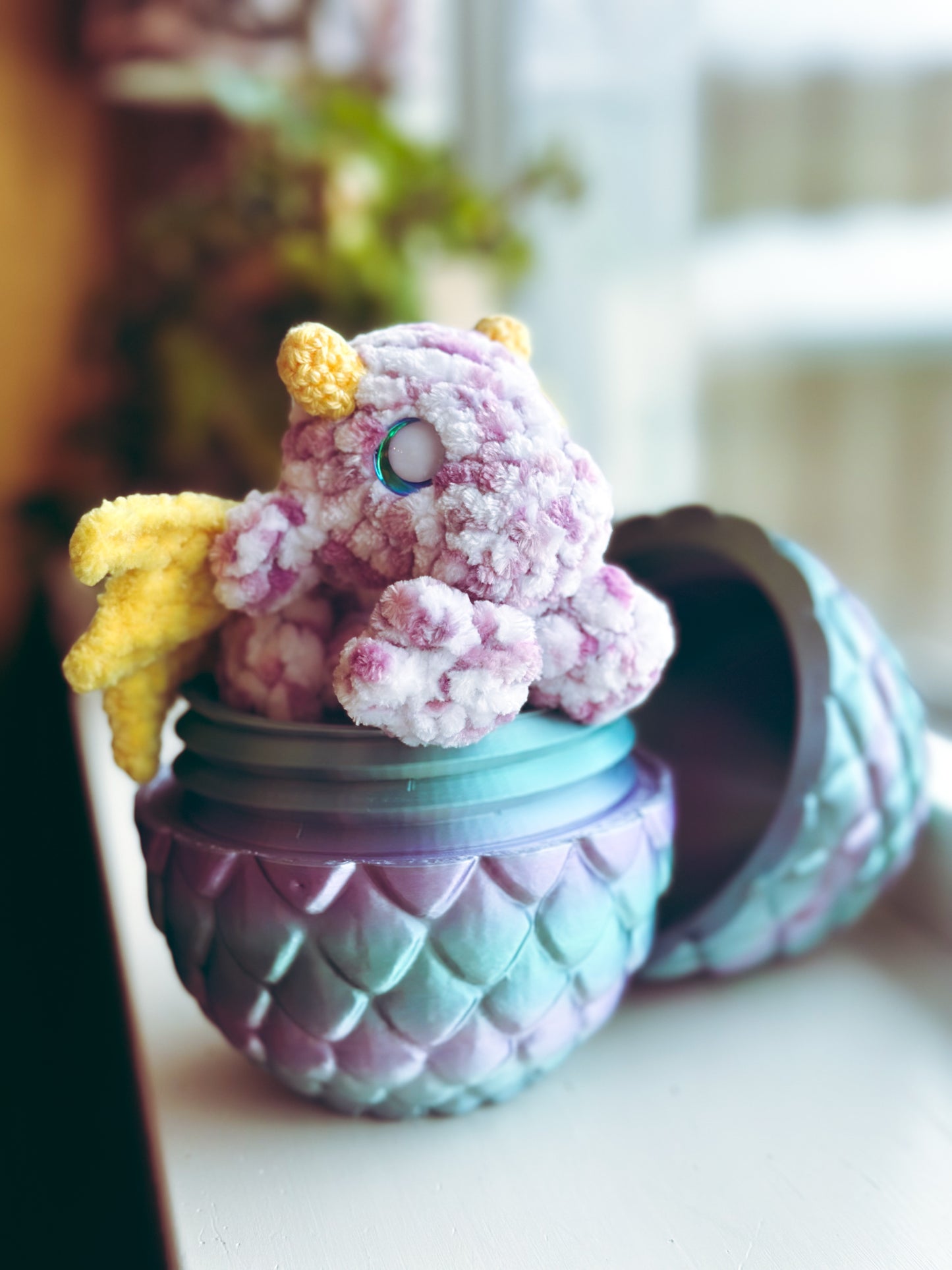 Baby Dragon Snuggler in Egg ๐