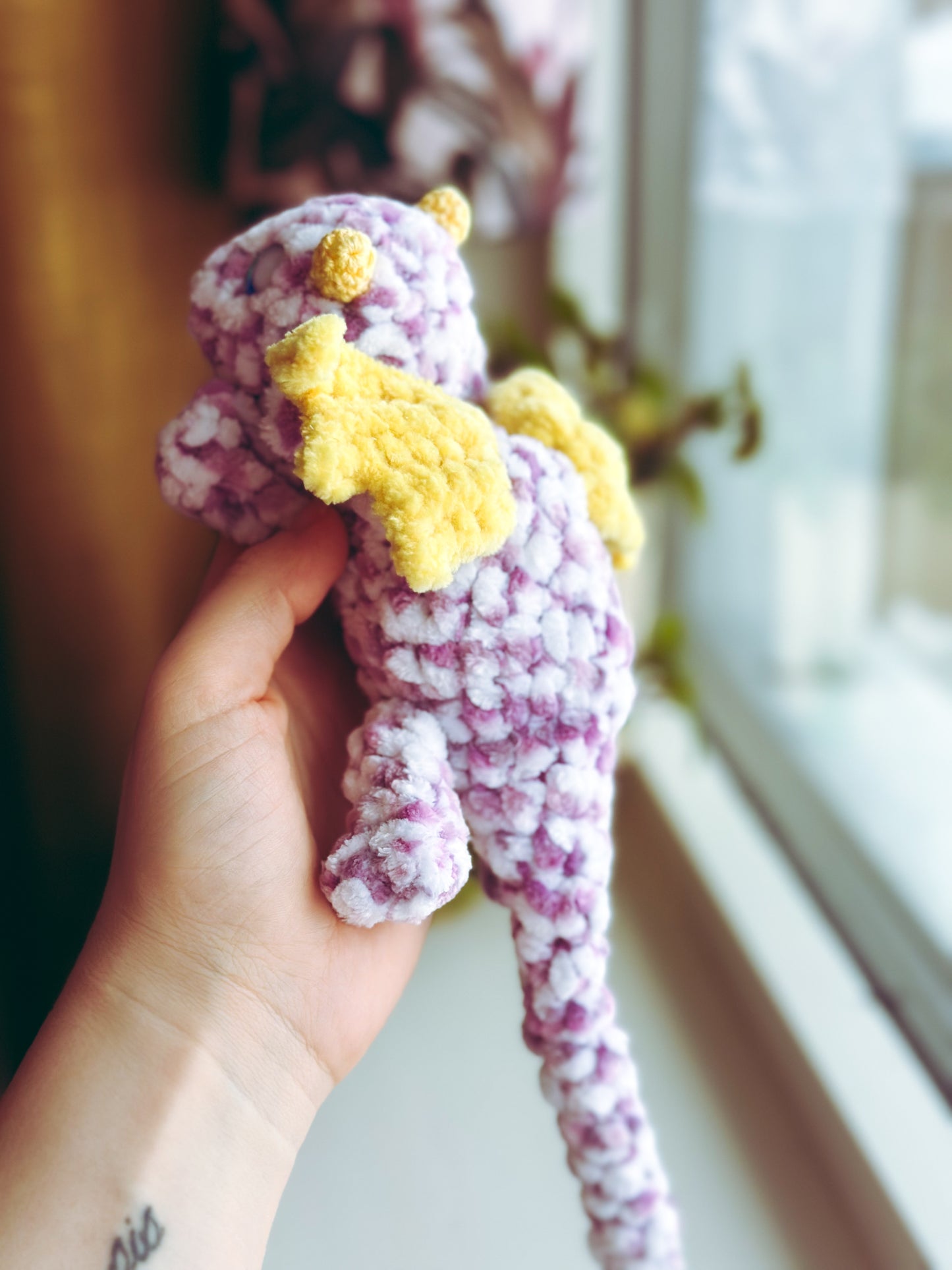 Baby Dragon Snuggler in Egg ๐