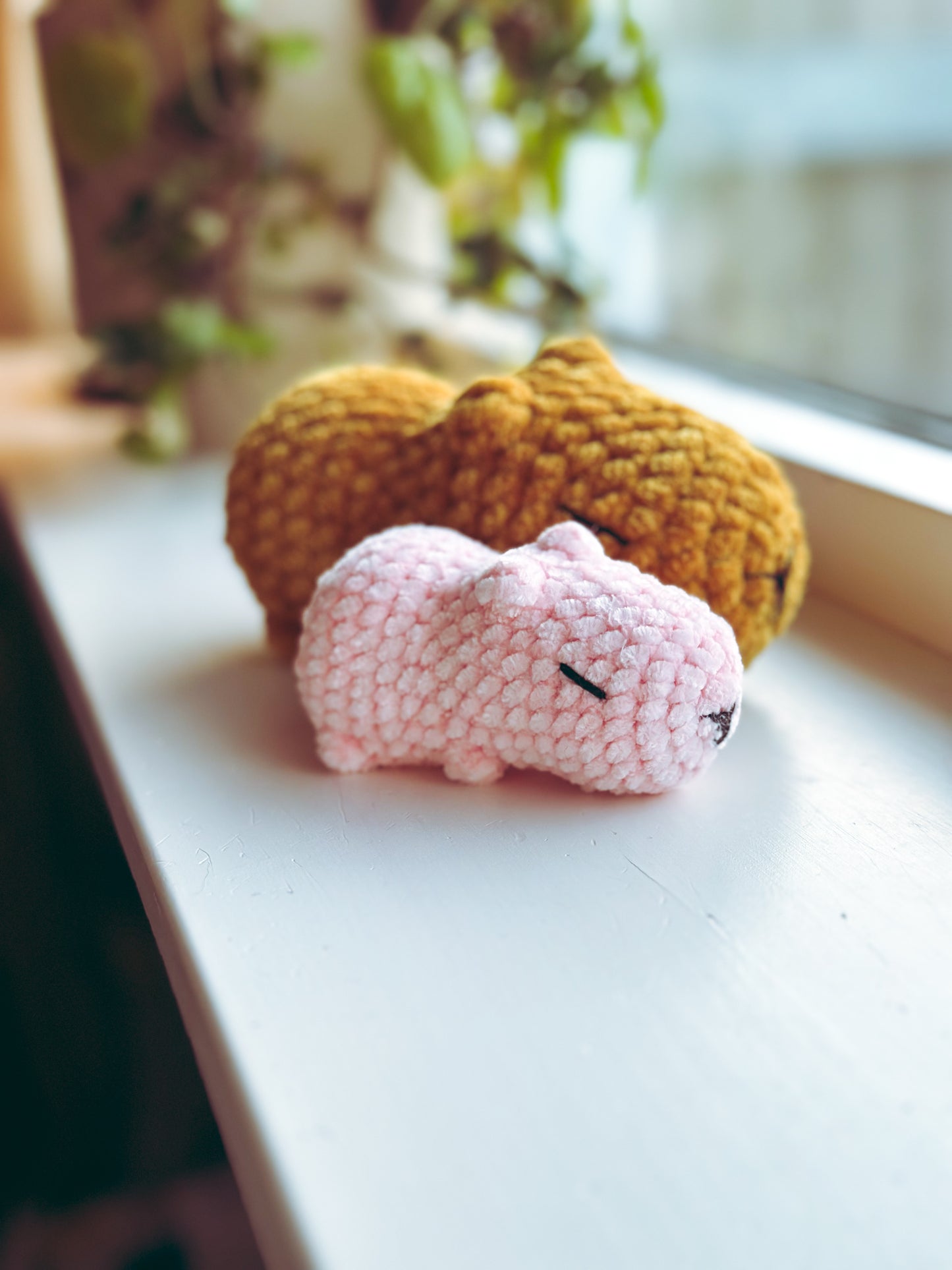 Meet the Cozy Cuddly Capybara Duo: Mama and Baby Plushies! 💖