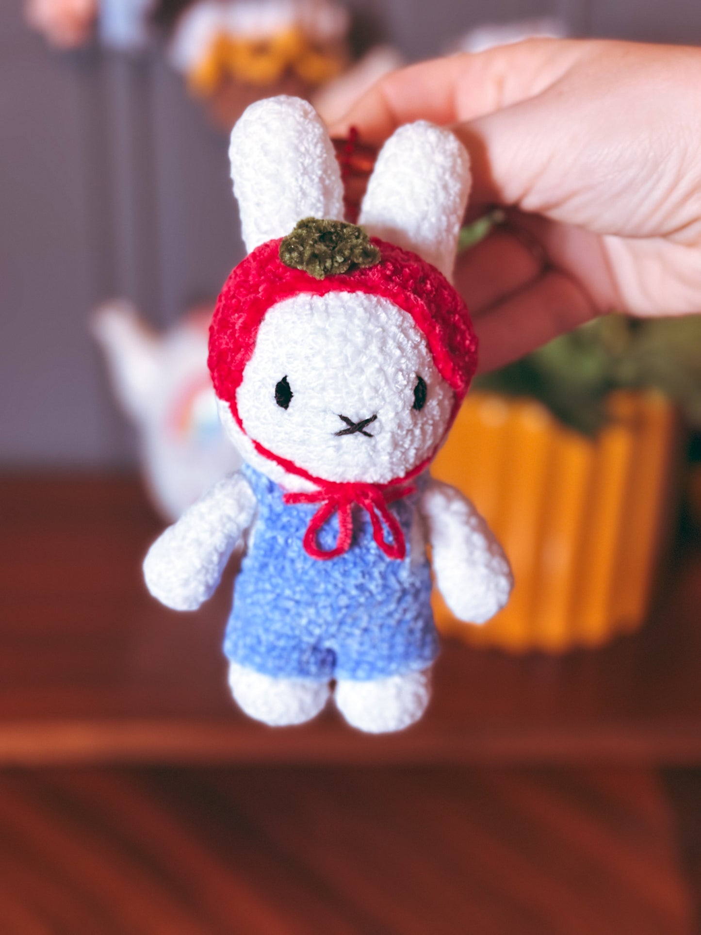 The Tomato Bun Charm – Crochet Bunny Bag Accessory 🍅🐰