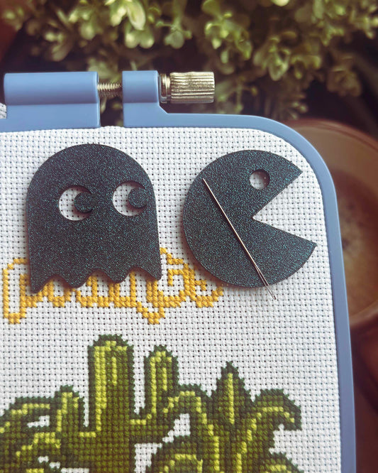 Retro Game Needle Minders