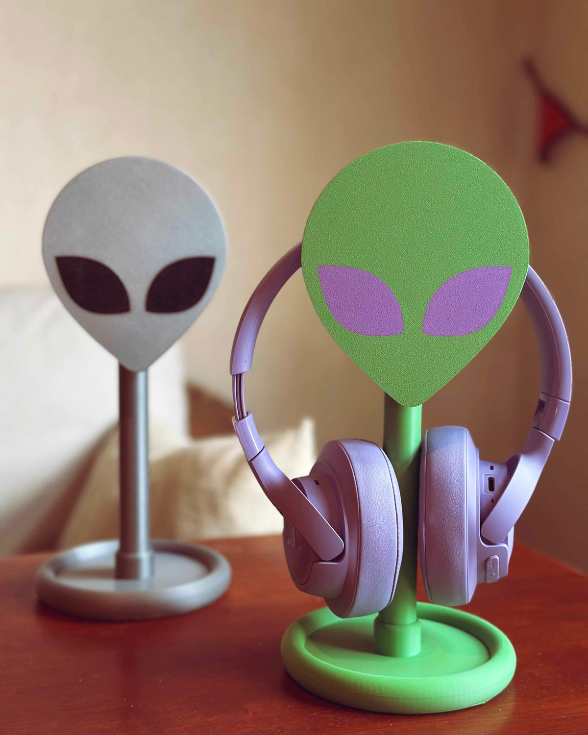 Alien Headphone Stand