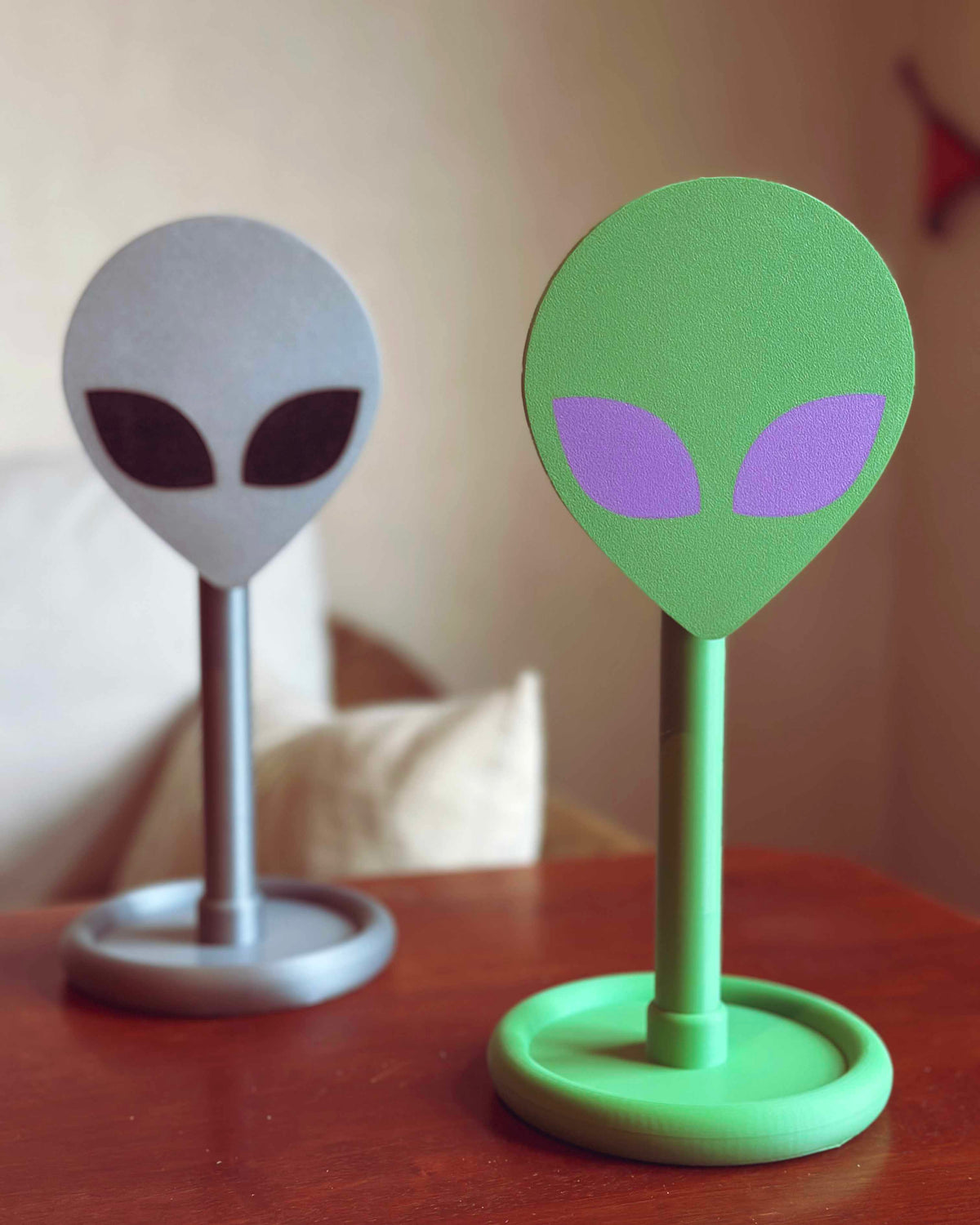 Alien Headphone Stand