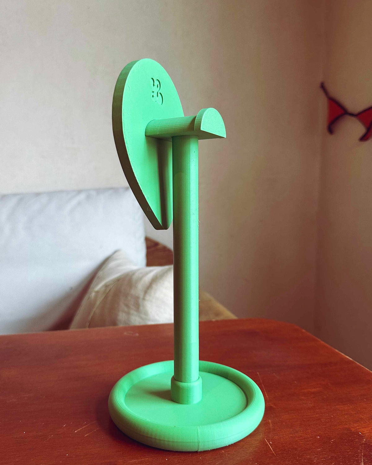 Alien Headphone Stand