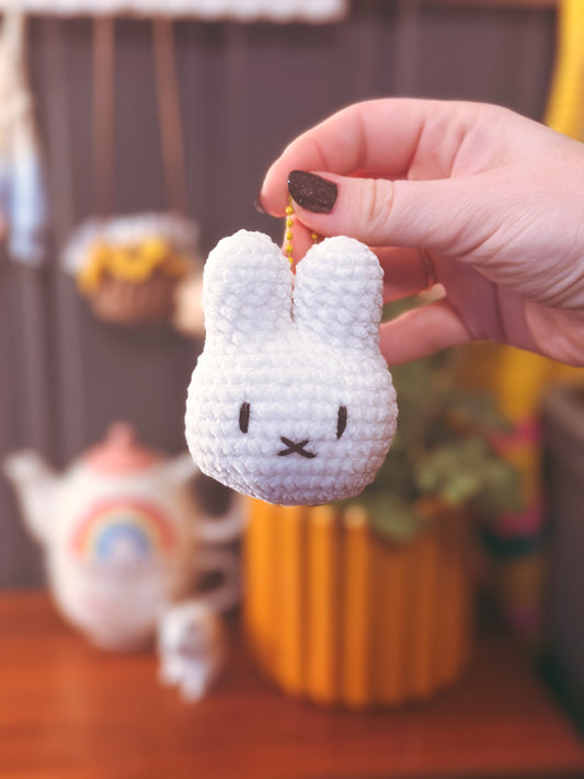 🐰 Crocheted Bunny Bag Charm – Cute Handmade Plush Keychain