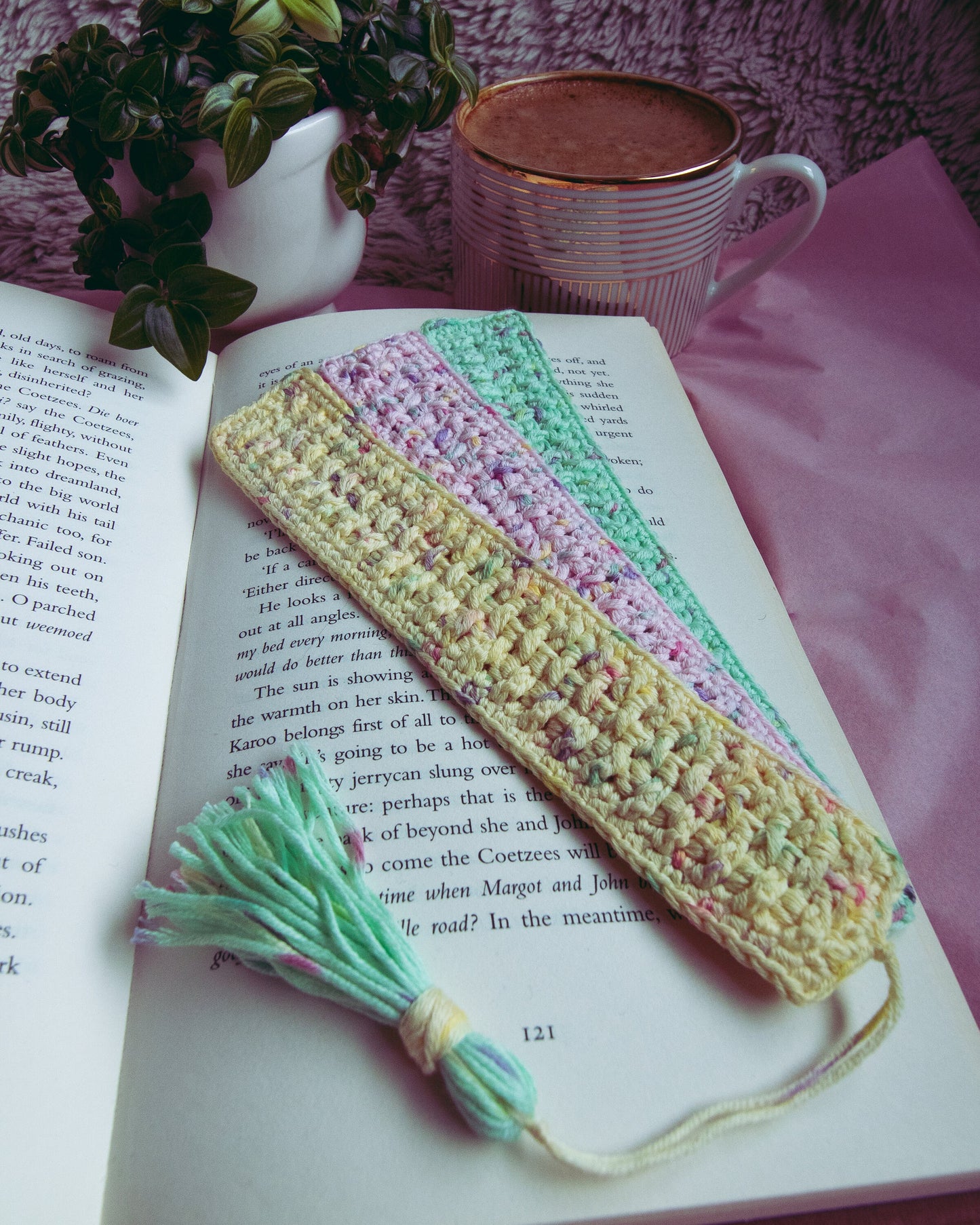 The Picnic Bookmark - CROCHET PATTERN