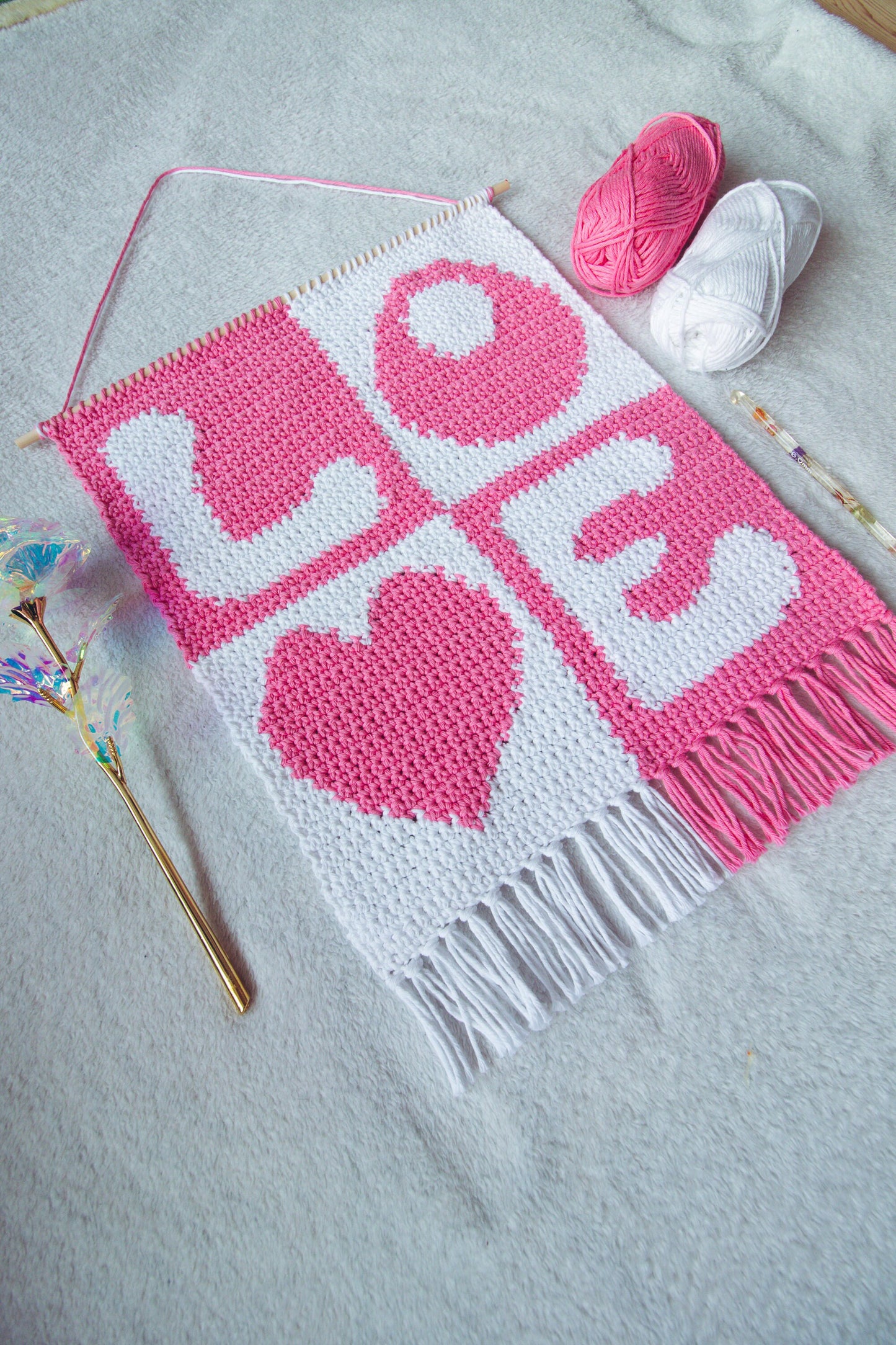 The Love Wall Hanging - CROCHET PATTERN